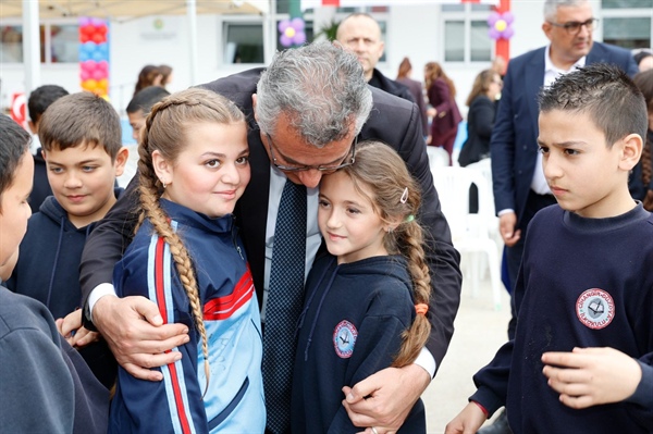 Cumhurbaşkanı Tufan Erhürman, Cihangir-Düzova İlkokulu yeni derslik açılışına katıldı