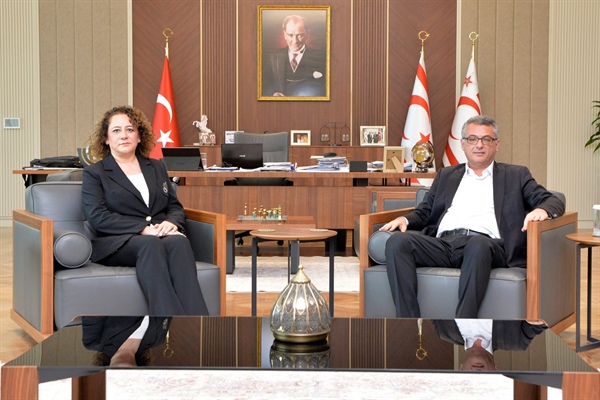 Cumhurbaşkanı Tufan Erhürman, KKTC Bakü Temsilcisi Ufuk Arca Turganer ile görüştü