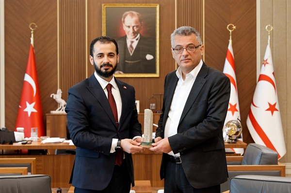 Cumhurbaşkanı Tufan Erhürman, Genç Avrasya Stratejik Araştırmalar Merkezi (ASAM) Başkanı ve beraberindeki heyeti kabul etti