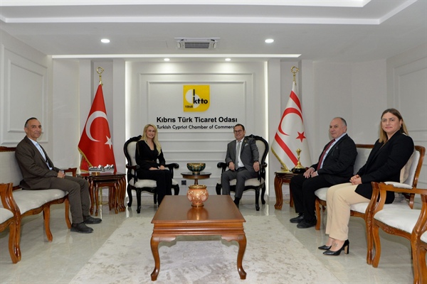 Nilden Bektaş Erhürman, “Yeniden Yeşil Kıbrıs” Ağaçlandırma ve Fidan Dikimi Projesi kapsamında Kıbrıs Türk Ticaret Odası ve Kıbrıs Türk Sanayi Odası'nı ziyaret etti