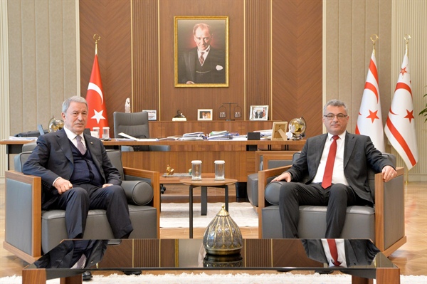 Cumhurbaşkanı Tufan Erhürman, TBMM Milli Savunma Komisyonu Başkanı Hulusi Akar’ı kabul etti