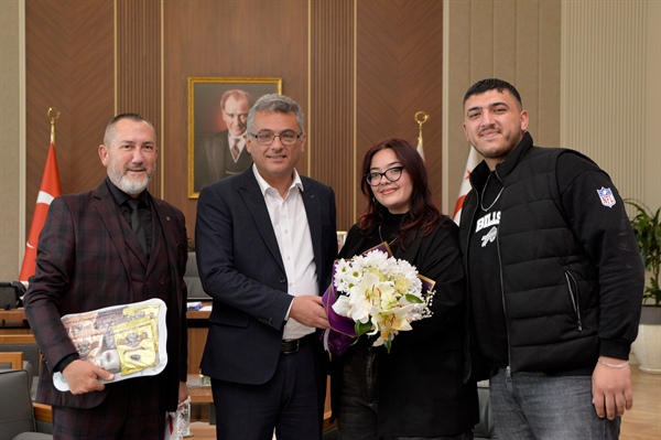 Cumhurbaşkanı Tufan Erhürman, CIOFF Kuzey Kıbrıs Başkanı Özlem Kadirağa ve Genç CIOFF heyetini kabul etti