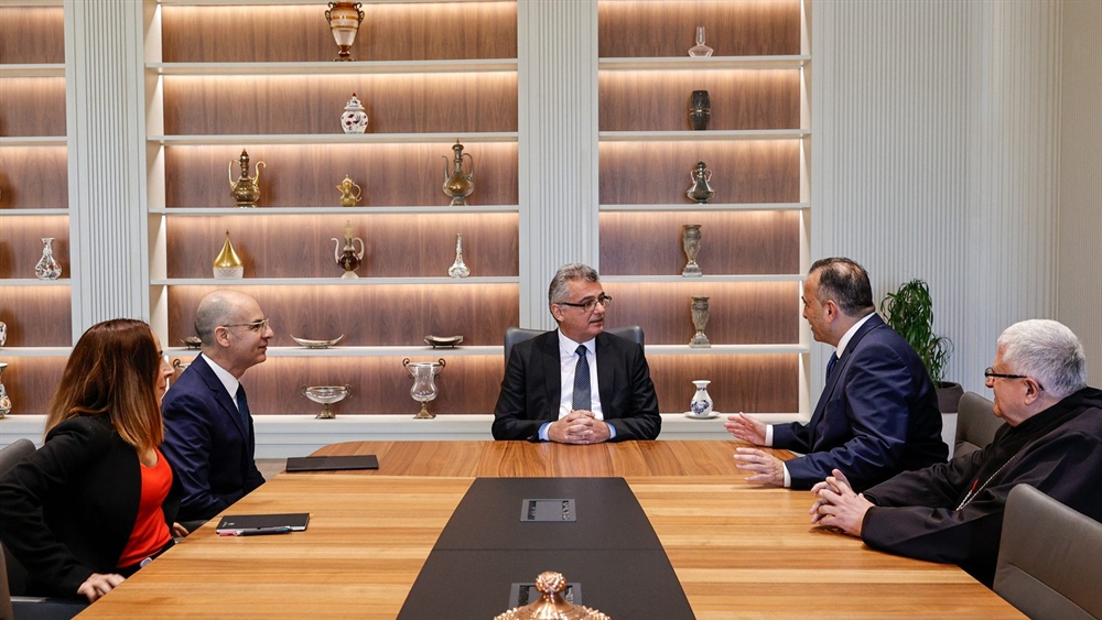 Ο Πρόεδρος Τουφάν Έρχιουρμαν συναντήθηκε με τον εκπρόσωπο της Μαρωνιτικής κοινότητας, Γιαννάκη Μούσα, και τον Αρχιεπίσκοπο των Μαρωνιτών Κύπρου, Σελίμ Σφέιρ.