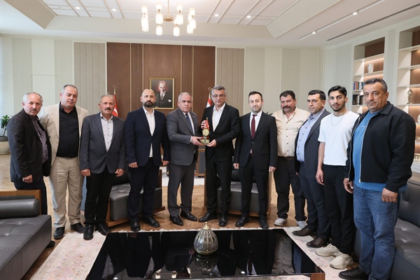 Cumhurbaşkanı Tufan Erhürman, bazı dernek yetkilileriyle bir araya geldi