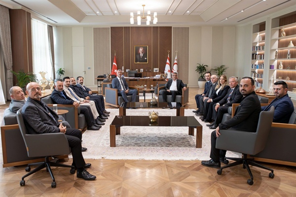 Cumhurbaşkanı Tufan Erhürman, KKTC Karadeniz  Kültür Derneği Başkanı ve  beraberindeki heyeti kabul etti