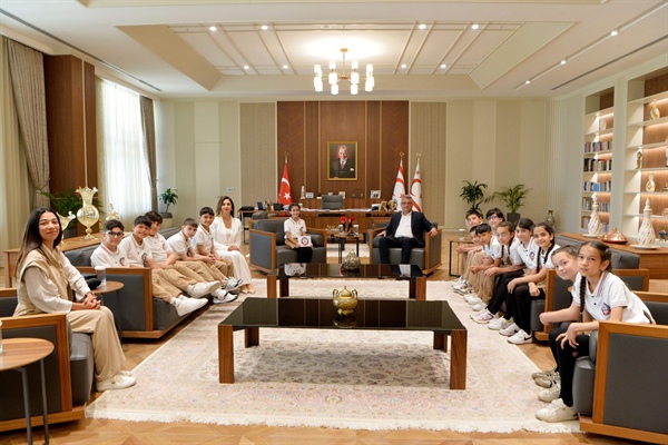 Cumhurbaşkanı Tufan Erhürman’ın koltuğuna Masal Şevki oturdu
