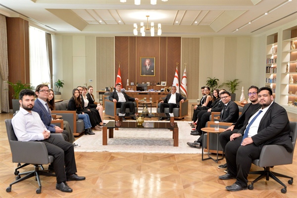 Cumhurbaşkanı Tufan Erhürman, Gençlik Federasyonu başkanı ve beraberindeki heyeti kabul etti