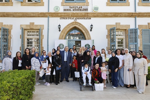 Nilden Bektaş Erhürman, özel gereksinimli çocukların anneleriyle bir araya geldi