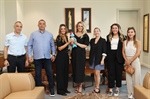 Nilden Bektaş Erhürman, Meritta Deniz Kaplumbağaları Rehabilitasyon Merkezi müdürü ve beraberindeki heyetle görüştü