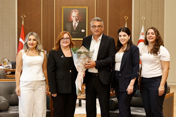 Cumhurbaşkanı Tufan Erhürman, Podoloji Derneği heyetini kabul etti