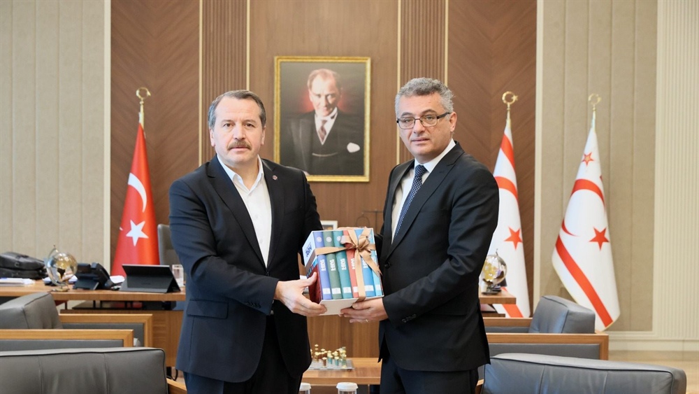 Cumhurbaşkanı Tufan Erhürman, Türkiye Memur-Sen, KIBTES ve Eğitim-Bir-Sen’den oluşan heyeti kabul etti
