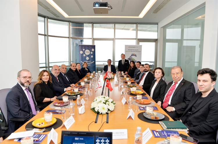 Cumhurbaşkanı Tufan Erhürman, İTÜ ARI Teknokent ve Kuluçka Merkezi'nde...