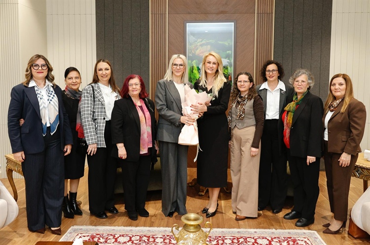 Nilden Bektaş Erhürman, ‘Makamer Seslerin Özgürlüğü Korosu’ şef ve...