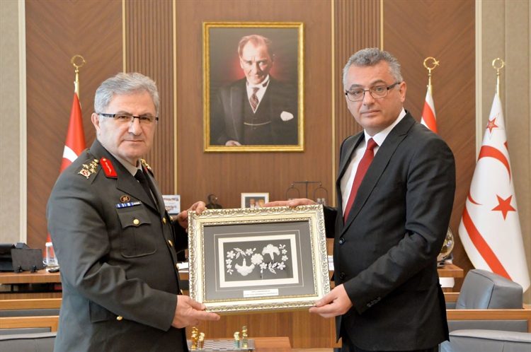 Cumhurbaşkanı Tufan Erhürman, Kara Kuvvetleri Komutanı Orgeneral Metin...