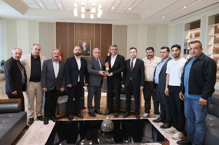 Cumhurbaşkanı Tufan Erhürman, bazı dernek yetkilileriyle bir araya...