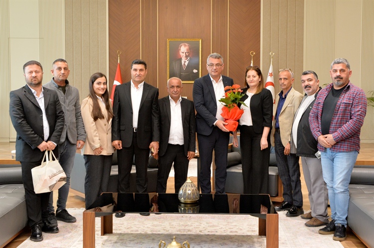 Cumhurbaşkanı Tufan Erhürman, bazı derneklerin yönetimlerini kabul...