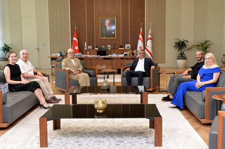 Cumhurbaşkanı Tufan Erhürman, Akademi Sanat Derneği heyetini kabul...