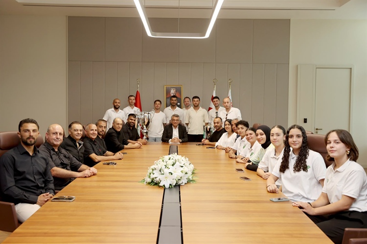 Cumhurbaşkanı Tufan Erhürman, Gençlik Gücü Türk Spor Kulübünü kabul...