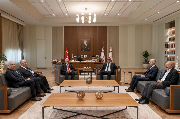 Cumhurbaşkanı Tufan Erhürman, TDT Aksakallar Konseyi Başkanı Binali...