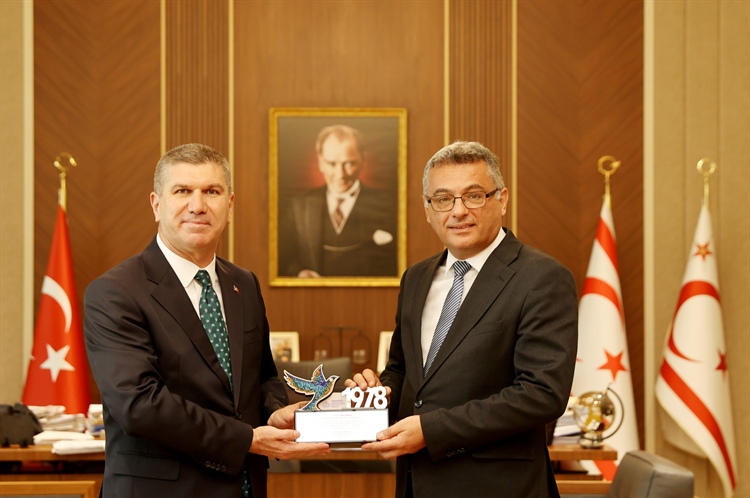 Cumhurbaşkanı Tufan Erhürman, Akdeniz Belediyeler Birliği Başkanı Ali...