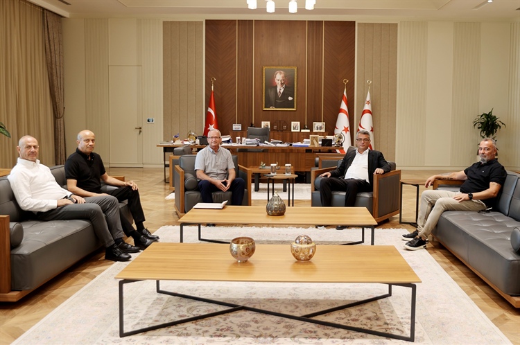 Cumhurbaşkanı Erhürman, Taşkent Şehit Aileleri Derneği Başkanı ve...
