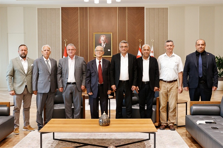 Cumhurbaşkanı Tufan Erhürman, DAÜ Vakıf Yöneticiler Kurulu’nu kabul...
