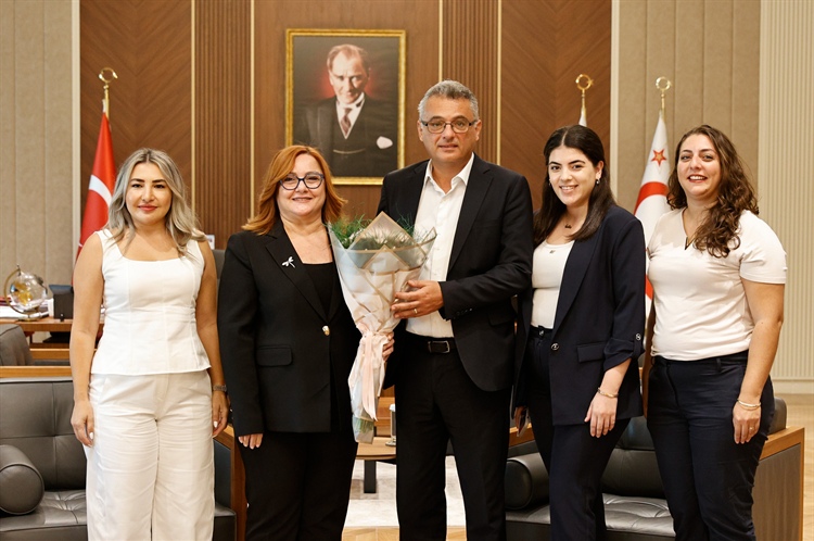 Cumhurbaşkanı Tufan Erhürman, Podoloji Derneği heyetini kabul etti