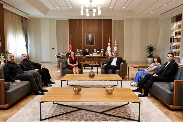 Cumhurbaşkanı Tufan Erhürman, Kıbrıs Mülkiyeliler Derneği başkanı ve...