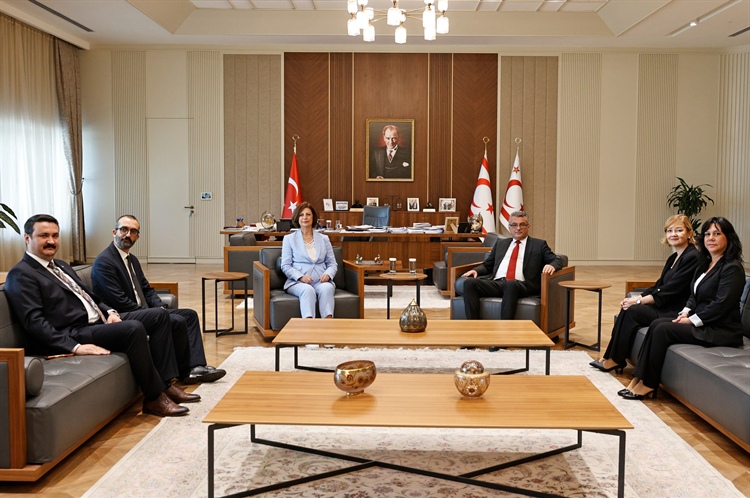 Cumhurbaşkanı Tufan Erhürman, Eskişehir Büyükşehir Belediye Başkanı...
