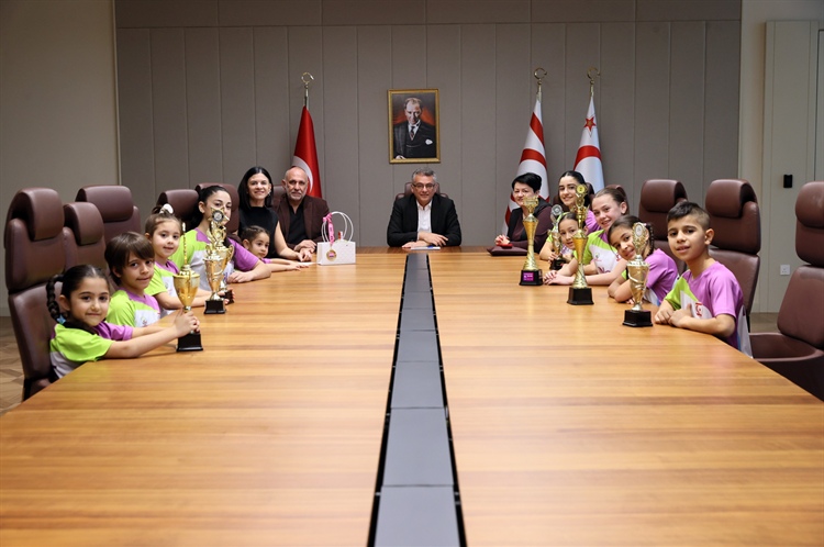 Cumhurbaşkanı Tufan Erhürman,  KKTC Halter ve Vücut Geliştirme...